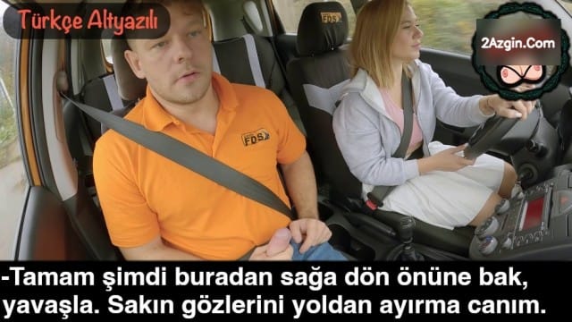 Direksiyon dersi verdiği kadının bacaklara bakıp sikini sıvazladı