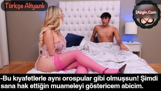 Seksi kıyafetlerle odasına gelen kız kardeşini altına aldı